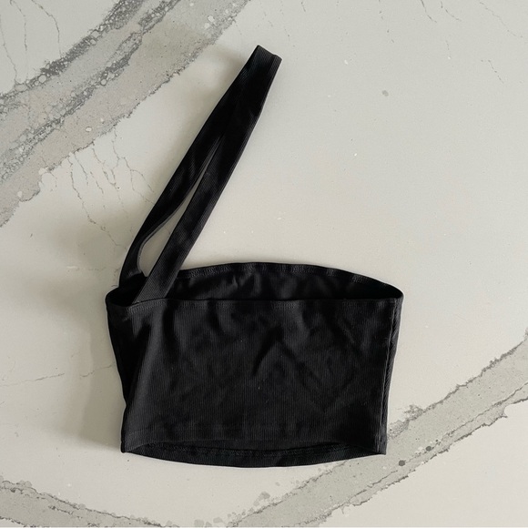 Ribbed Asymmetric Tank Top - Picture 2 of 3